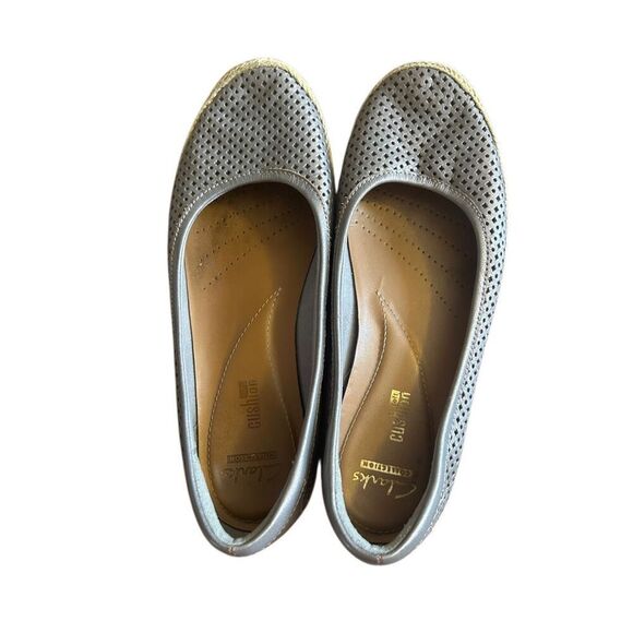 Clarks‎ Collection Silver Leather Perforated Espadrille Flats - Picture 4 of 9